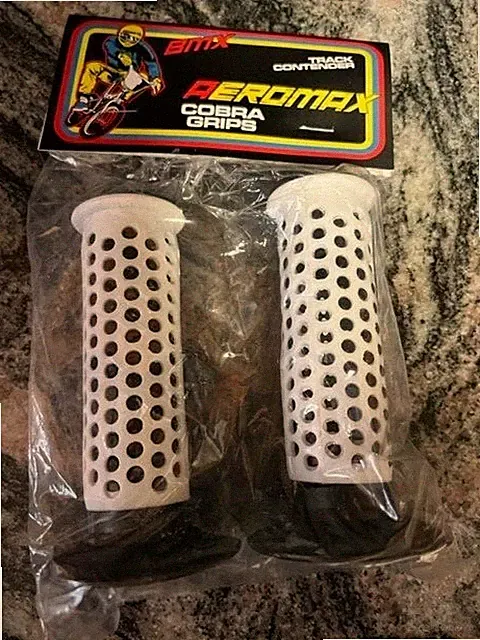 ! HOT OLD SCHOOL COBRA FREESTYLE F1 BIKE GRIPS BMX BICYCLE + FREE OAKLEY DECAL