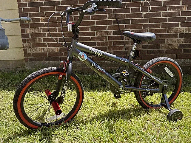 Kids Kent Chaos Freestyle 18” 1800 Abyss Bike- Local Pickup Only