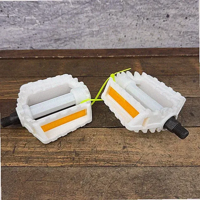 Vintage BMX Freestyle Pedals 1/2 White NOS 80s 90s Bike Reflector Xerama