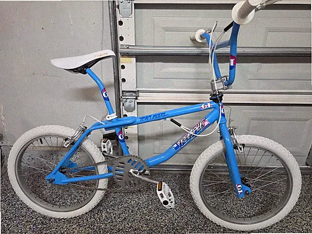 VINTAGE OLDSCHOOL 90s GT PERFORMER VERTIGO BMX FREESTYLE TOUR BIKE MAUI BLUE