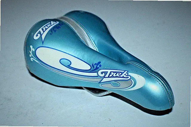 Vintage Trek Kids Bike Saddle 215/140mm Blue Urban BMX Freestyle USA Shipping
